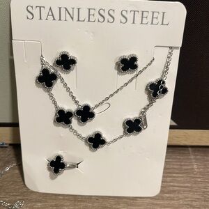 NWT four clever set gols silver stainless steelel
